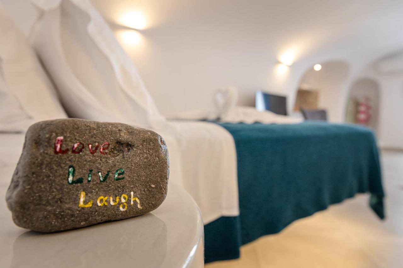 Sunborn Oia Suites Luaran gambar